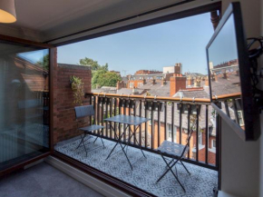 Pass the Keys New 3Bedroom House steps from Walls and River with free parking